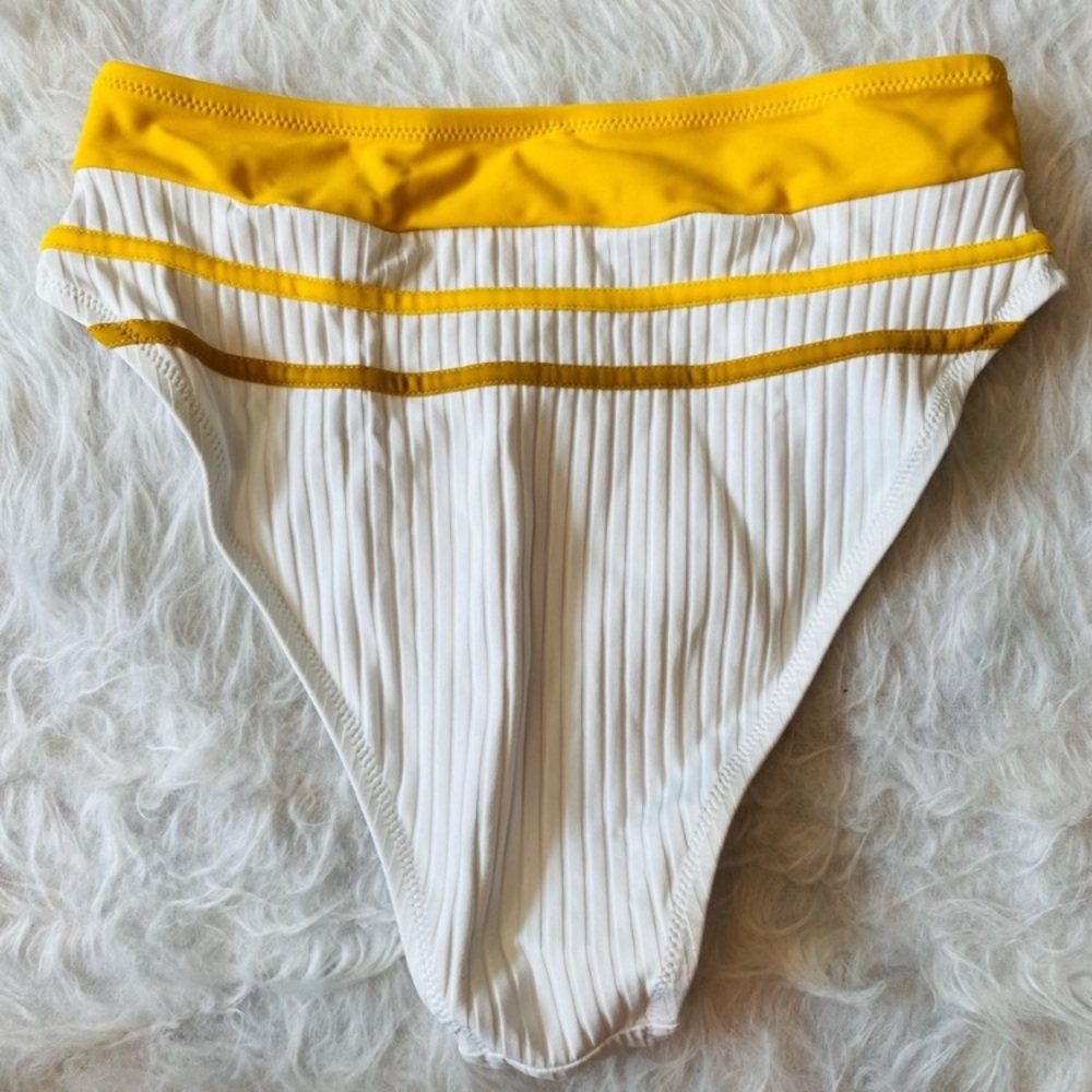 Cupshe NWOT white and yellow bikini molded cup top ribbed highwaist bottom small - Picture 6 of 8